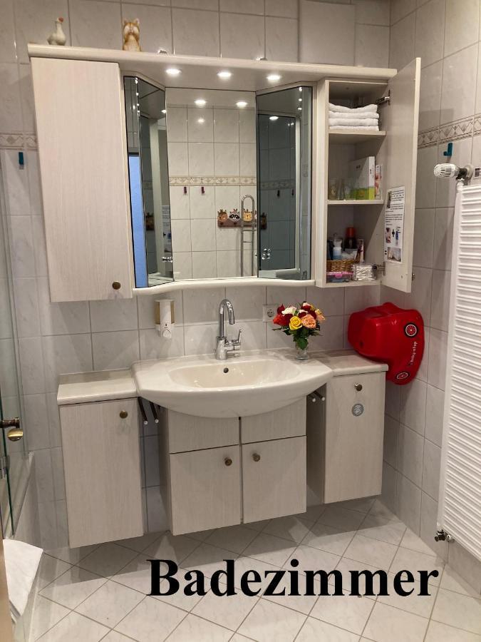 4-Zimmer Kinderfreundliche Ferienwohnung Friedrichshafen Dış mekan fotoğraf